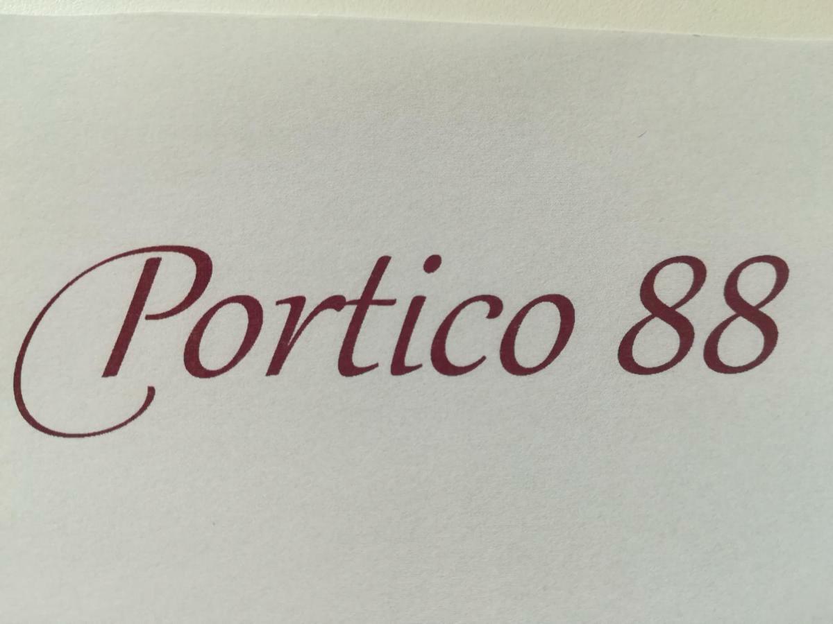 Portico88 Apartment เตรนโต ภายนอก รูปภาพ